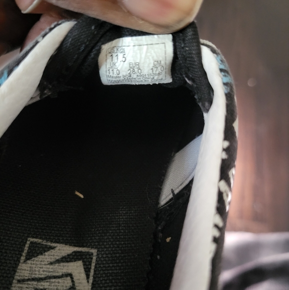Vans shoes sz 11.5 - Picture 8 of 8